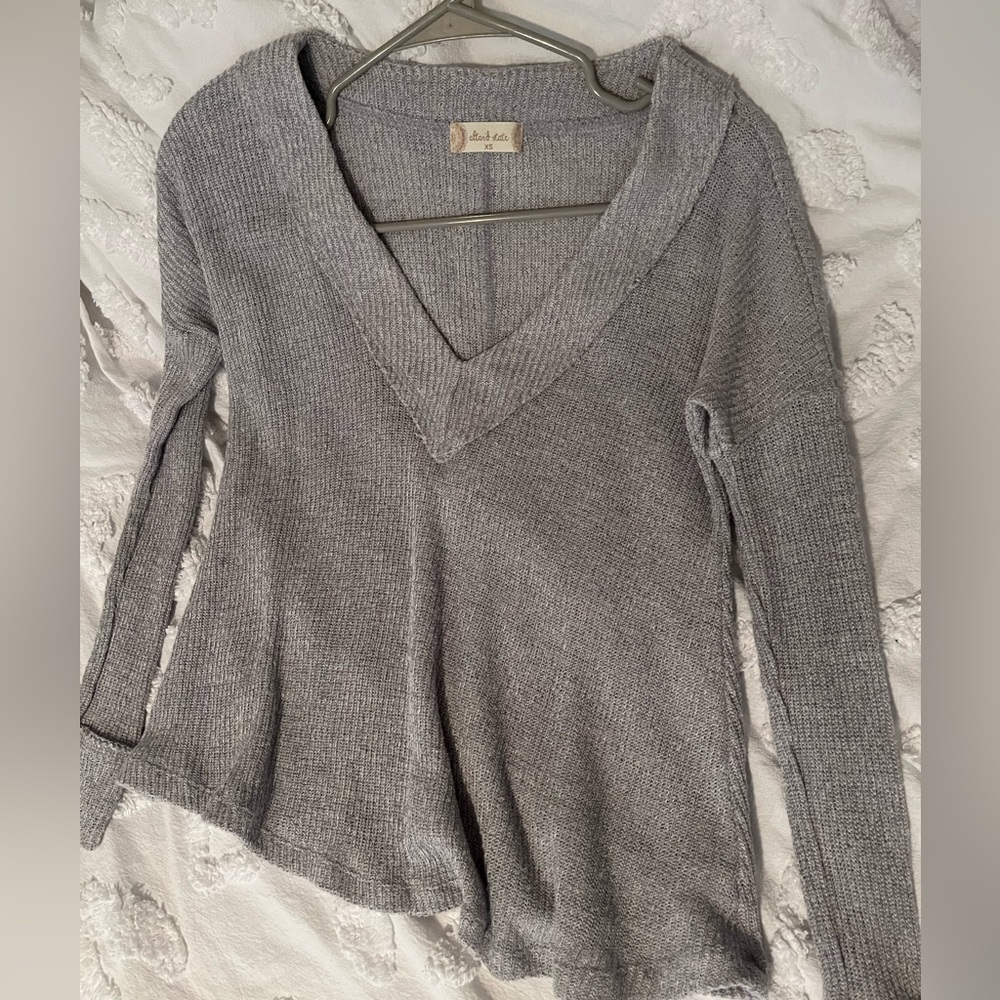 Oversized grey sweater from Altar’d State Sizs: XS